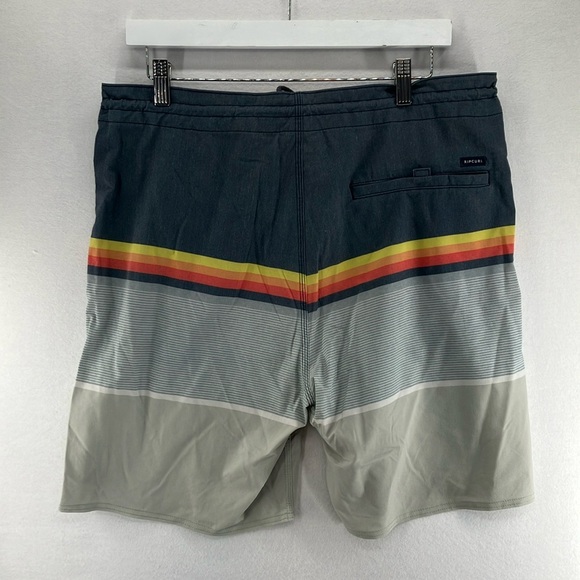 Rip Curl Blue and Red  - Board Shorts with Retro Stripes - Lay Days - Size 34 - Picture 6 of 8